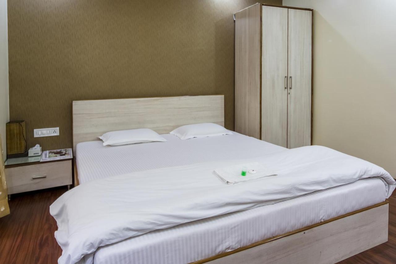 Apple Tree Apartments Koregaon Park Pune Ngoại thất bức ảnh