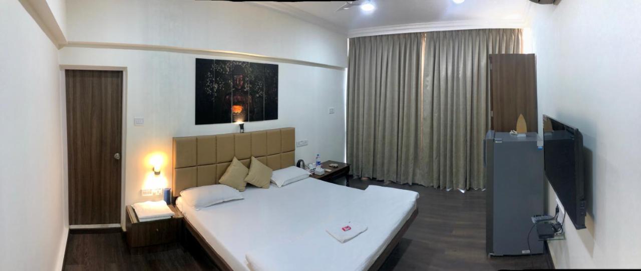 Apple Tree Apartments Koregaon Park Pune Ngoại thất bức ảnh