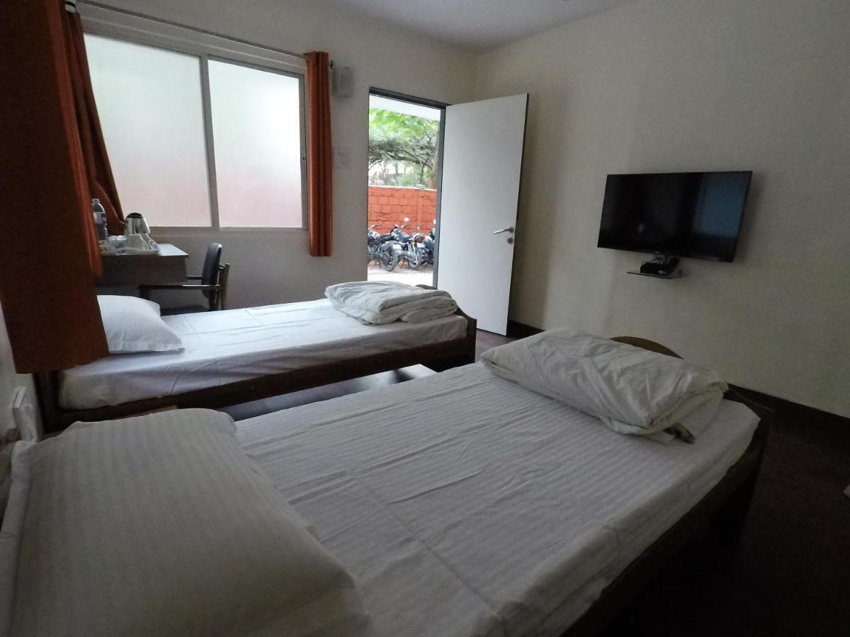 Apple Tree Apartments Koregaon Park Pune Ngoại thất bức ảnh
