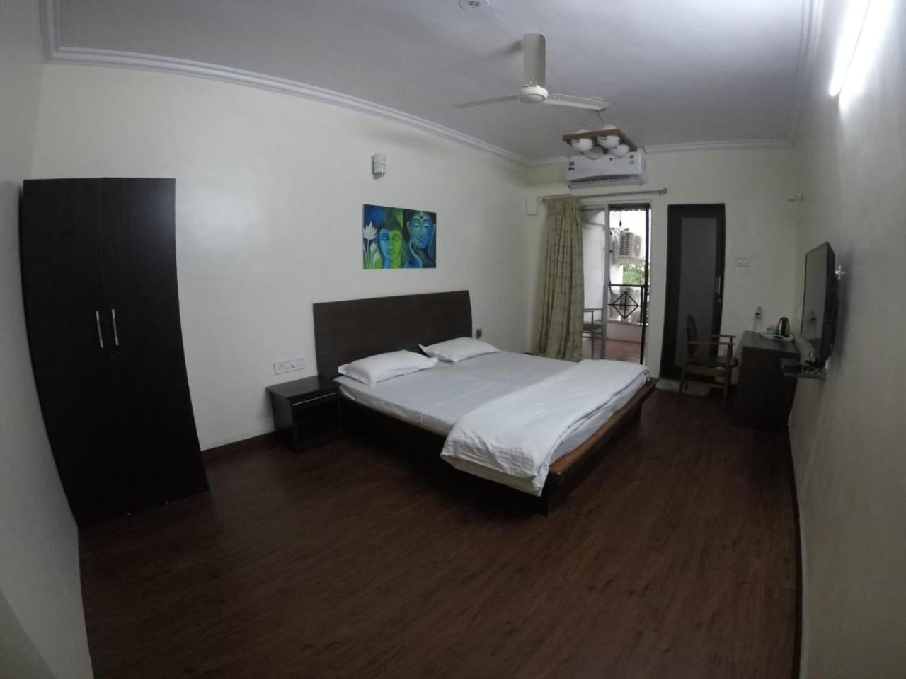 Apple Tree Apartments Koregaon Park Pune Ngoại thất bức ảnh